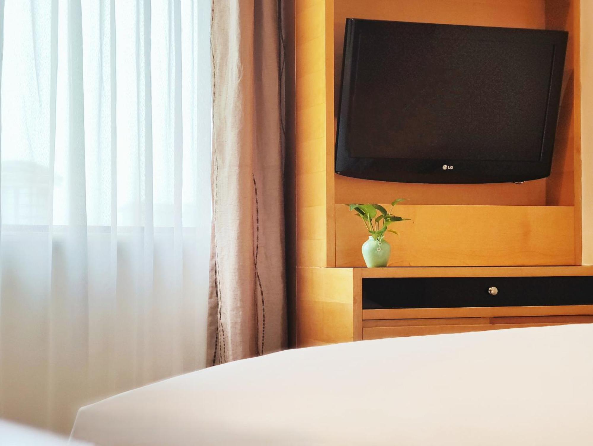 Millennium Hotel Chengdu - Close To Wuhou Shrine And Chengdu South Railway Station,Fluent English Service Exterior foto